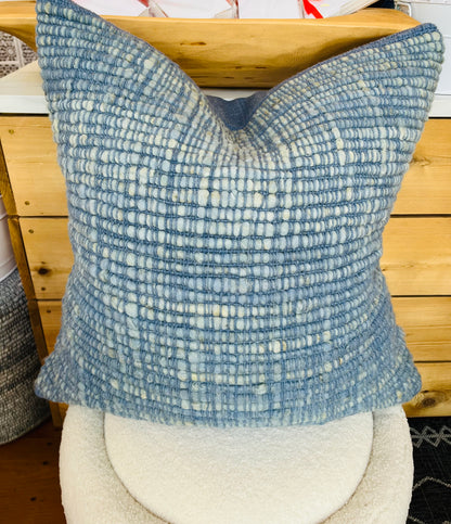 Makun Texturized Pillow